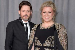 Kelly Clarkson Opens Up About Taking Antidepressants During Divorce
