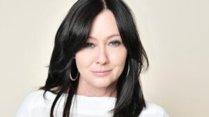 Shannen Doherty, '90210' Star, Reveals Cancer Has Spread to Brain