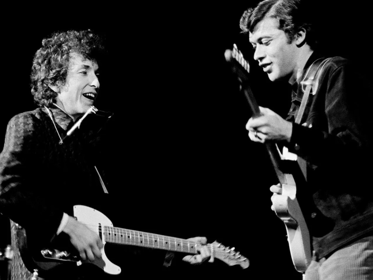 Bob Dylan Mourns the Death of Robbie Robertson, His Longtime Friend and Collaborator