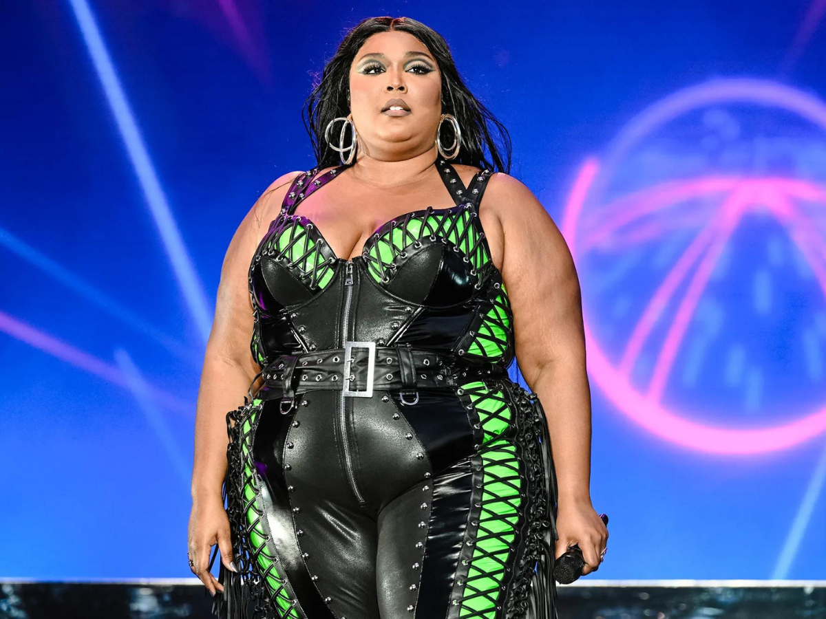 Lizzo's Dancers Defend Her After Sexual Harassment Allegations